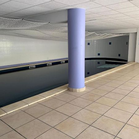 Appartement Dans Residence Avec Piscine Et Parking Uzès Екстериор снимка