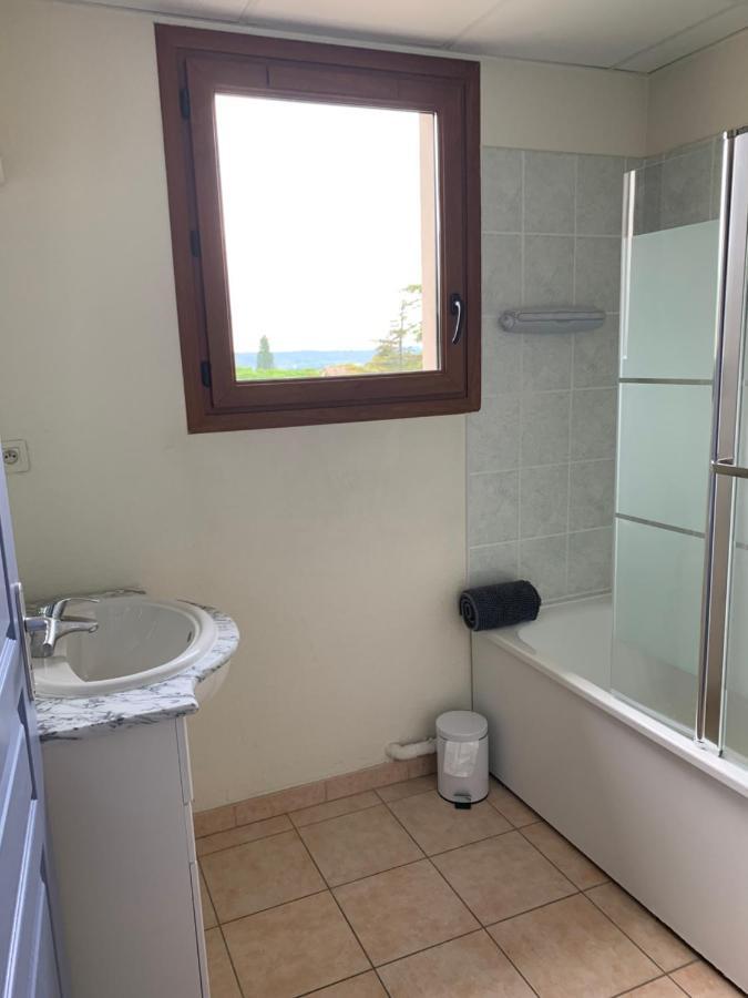 Appartement Dans Residence Avec Piscine Et Parking Uzès Екстериор снимка